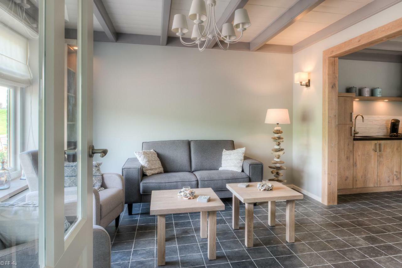 Villa Vakantiehuisje 'T Is Wad à Moddergat Extérieur photo