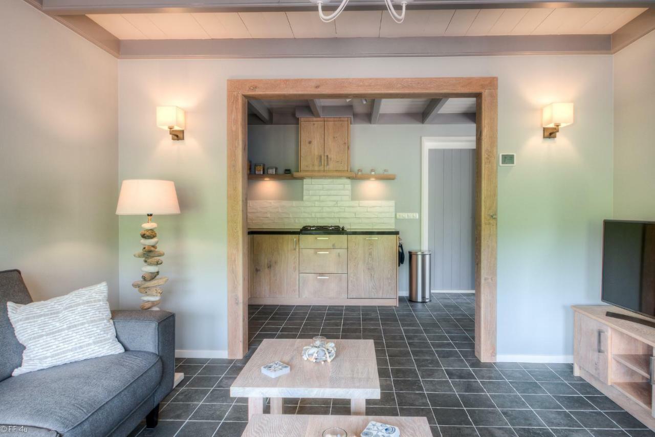 Villa Vakantiehuisje 'T Is Wad à Moddergat Extérieur photo